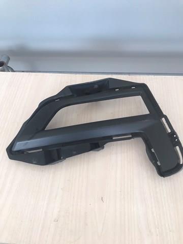 Решетка бампера переднего правая 622566FL0B NISSAN