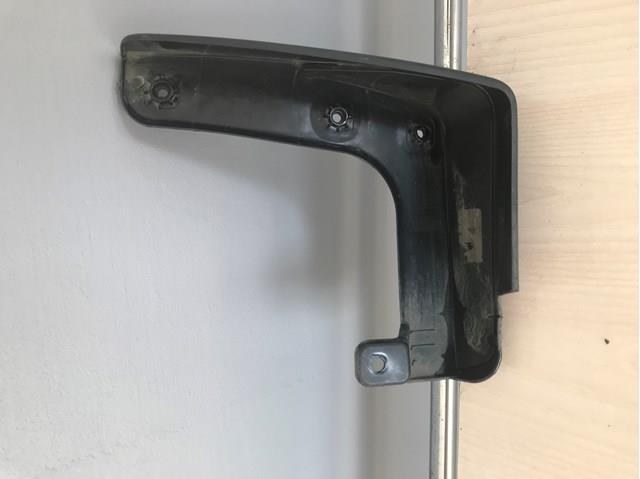 Брызговик передний, правый 86832D7000 HYUNDAI