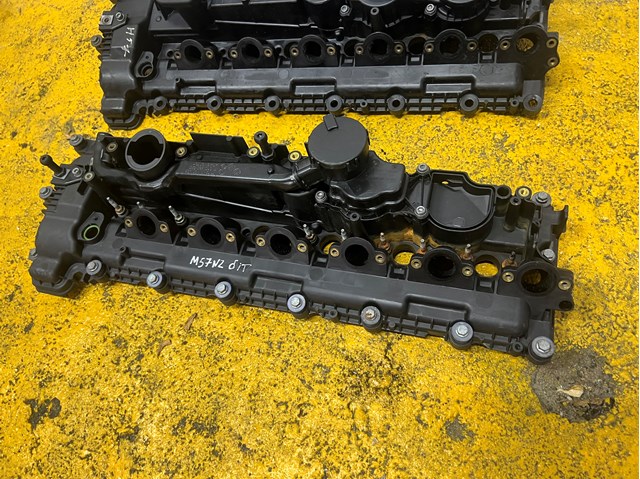BMW 11127796407 Клапанная крышка в наличии Черкассы