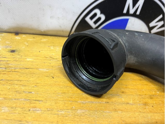 BMW 11617803748 Патрубок интеркулера в наличии Киев