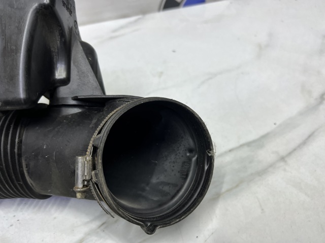 13717536004 BMW Выпускной патрубок воздушного фильтра купить в Ровно