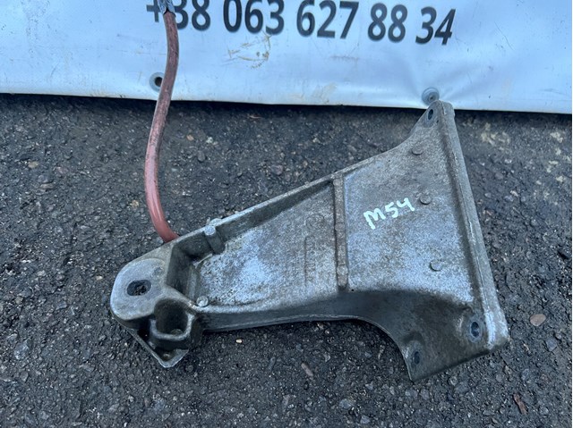Кронштейн подушки (опоры) двигателя, правой 22116753362 BMW