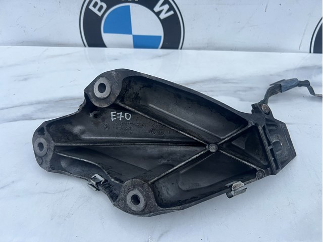BMW 22116772679 Кронштейн подушки (опоры) двигателя левой в наличии Днепр