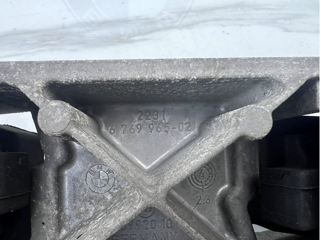 22316769965 BMW Балка крепления коробки передач купить в Ужгород