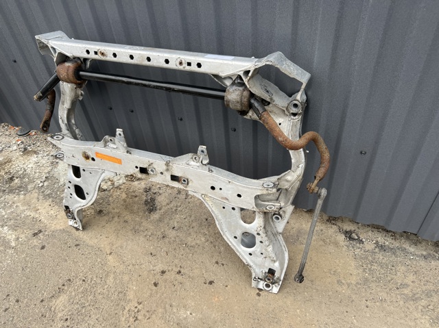 31116785639 BMW Подрамник передний купить в Ужгород