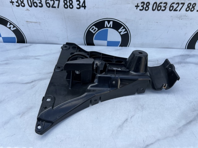 BMW 51127033716 Кронштейн бампера заднего внешний правый в наличии Киев
