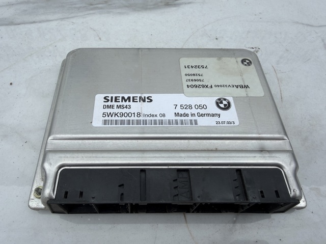ЭБУ двигателем 7528050 BMW