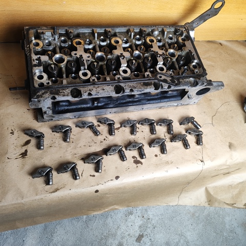 04L103064E Головка блока цилиндров (ГБЦ) купить Чернигов