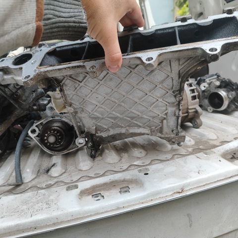 04L129766AQ VAG Коллектор впускной купить в Ирпень