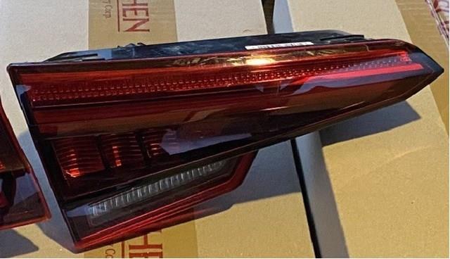 Фонарь задний внутренний правый 8W5945094A VAG