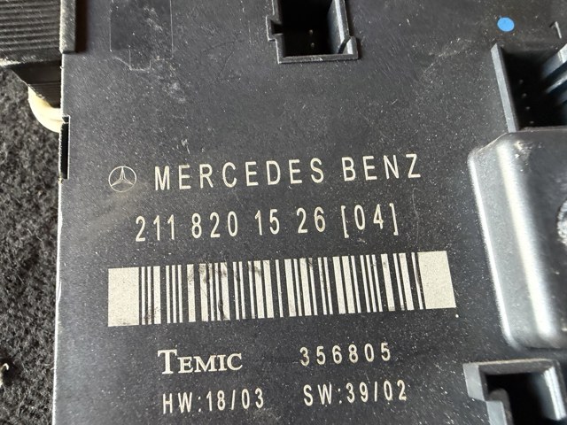 Блок комфорта задней двери 2118201526 MERCEDES