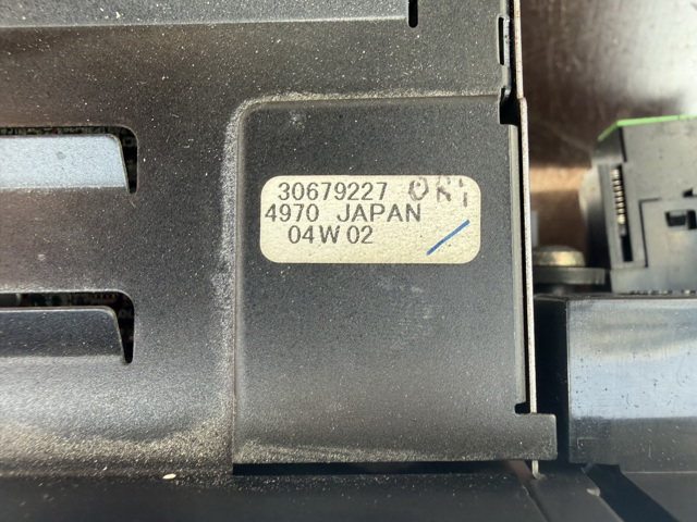 VOLVO 30679227 Дисплей многофункциональный в наличии Кривой Рог