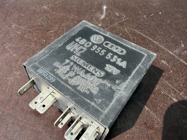 Реле управления стеклоочистителем 4B0955531A VAG