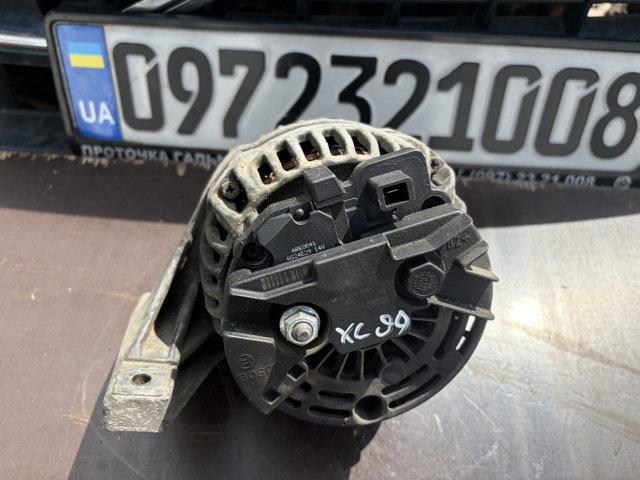 Генератор автомобильный 8676498 VOLVO