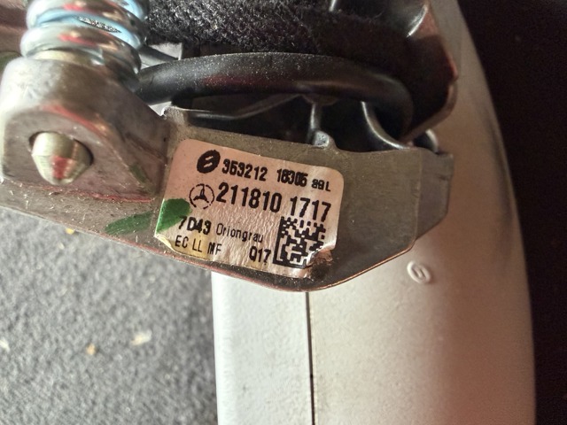 MERCEDES A2118101717 Зеркало салона внутреннее в наличии Черновцы