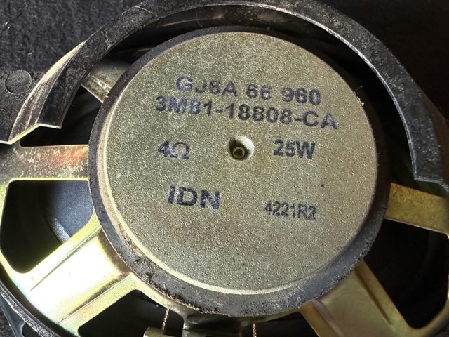 GJ6A66960 Динамик передней двери купить Львов