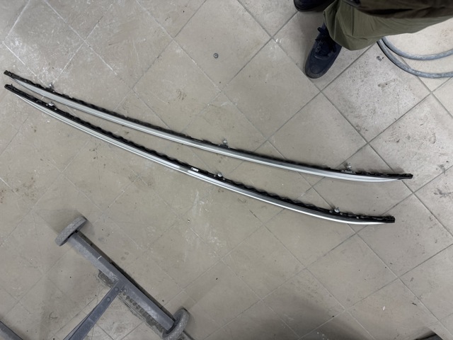 Автомобильный рейлинг на крышу левый 51137414349 BMW