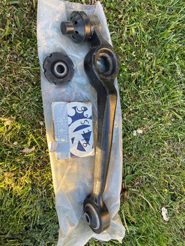 RUVILLE 935716 Рычаг передней подвески нижний левый в наличии Ирпень