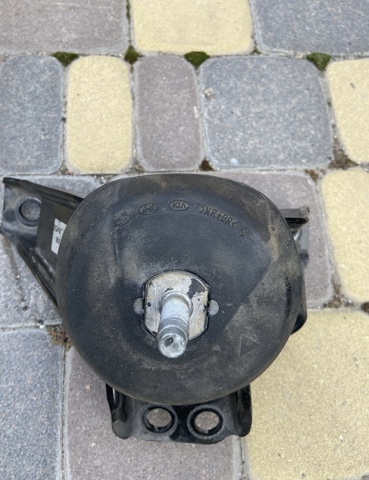 21810C5200 Правая подушка двигателя купить Одесса