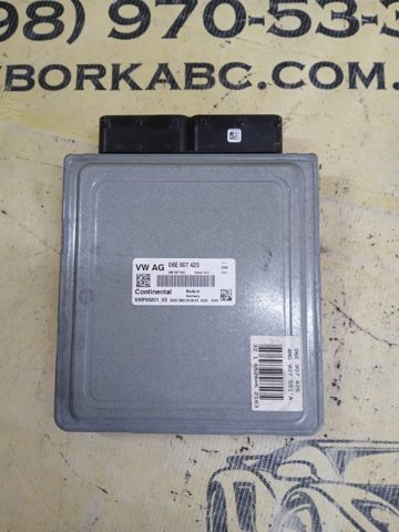 ЭБУ двигателем 06E907425 VAG