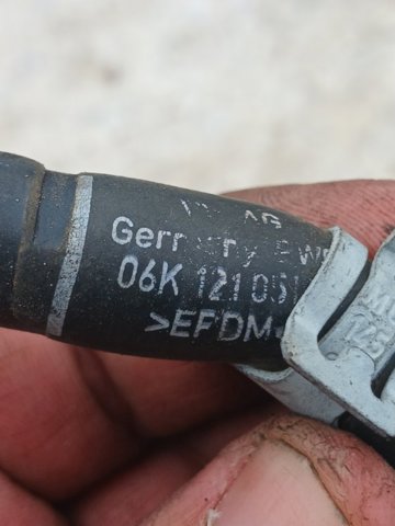06K121051M Шланг (патрубок) системы охлаждения купить Тернополь