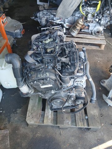 Двигатель в сборе 06L100033C VAG