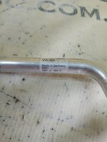Патрубок охлаждения генератора, подача 06M121662D VAG