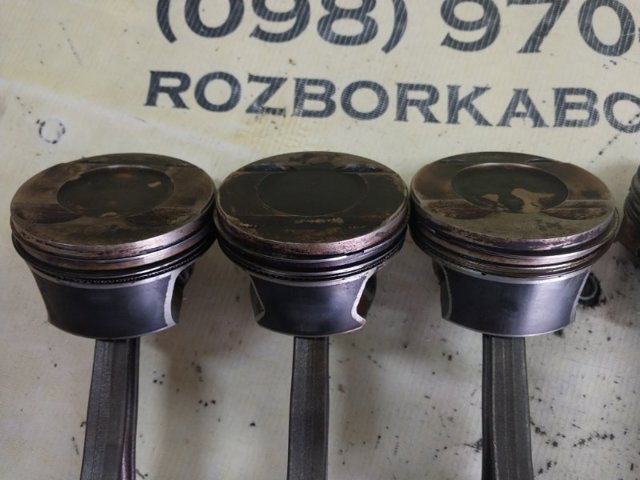 Шатун двигателя 06M198401 VAG
