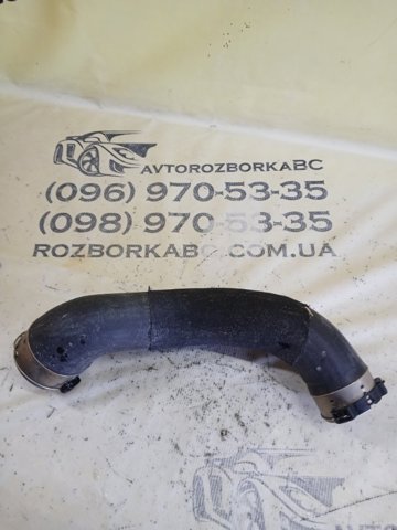 13717637197 BMW Шланг (патрубок) интеркуллера купить в Каменское