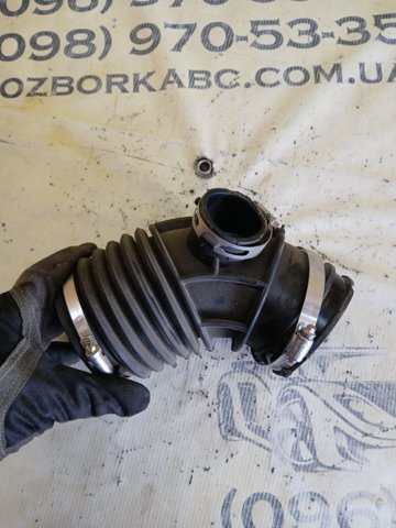 BMW 13718663614 Патрубок воздушный, выход воздушного фильтра в наличии Ужгород