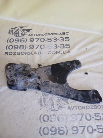 Кронштейн передней балки 20107FL01A SUBARU