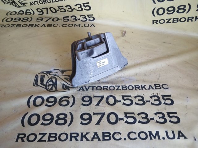 21810G2000 Подушка (опора) двигателя правая купить Николаев