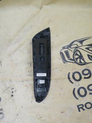 Кнопочный блок управления стеклоподъемником передний левый 254015AA0A NISSAN