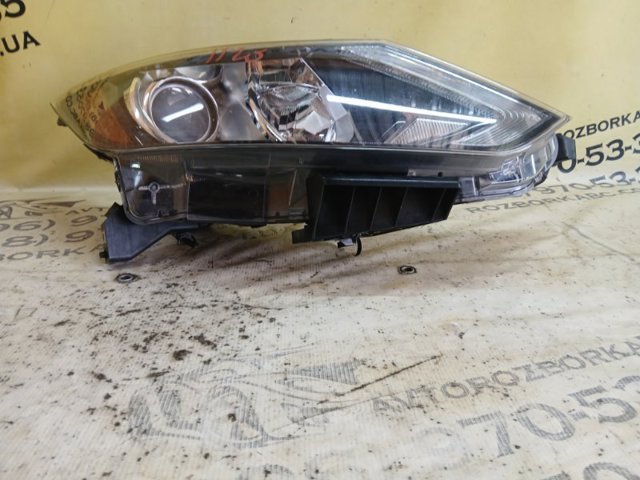 Фара основная правая 260106MA0A NISSAN