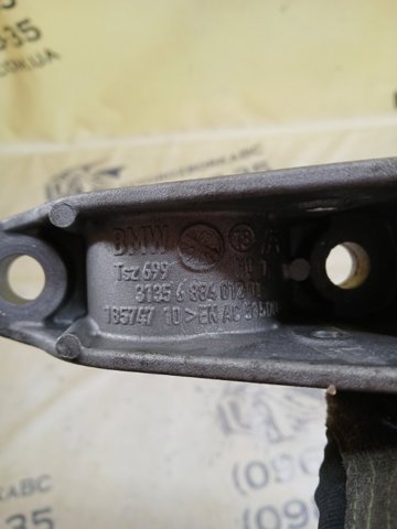 Хомут крепления втулки стабилизатора, переднего 31356884012 BMW