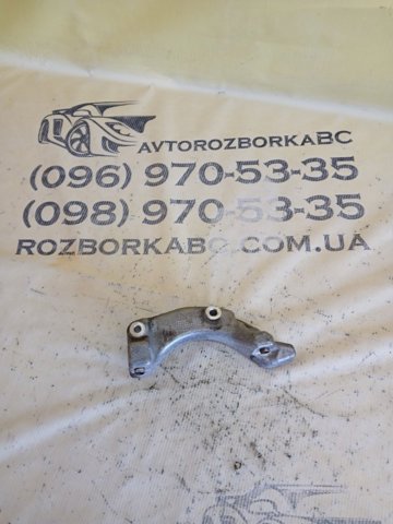 Кронштейн компрессора кондиционера 31401869 VOLVO