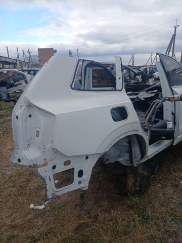 VOLVO 31416318 Крыло заднее правое в наличии Чернигов