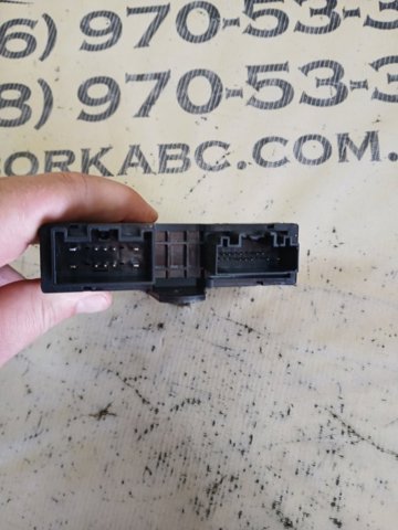 ЭБУ открытия крышки багажника/двери 3-й (5-й) 31419670 VOLVO