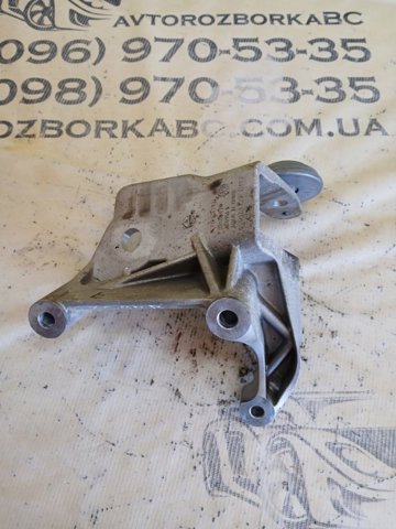 VOLVO 31430470 Кронштейн подушки (опоры) двигателя правой в наличии Днепр