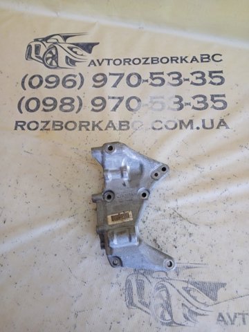 31430704 VOLVO Кронштейн генератора купить в Днепр