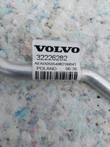 Шланг кондиционера, от радиатора к испарителю 32226282 VOLVO