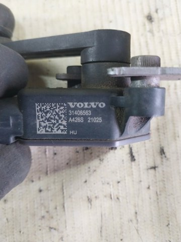 Датчик уровня положения кузова, задний правый 32246988 VOLVO