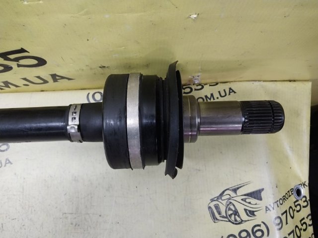 Полуось задняя, правая 33208639454 BMW