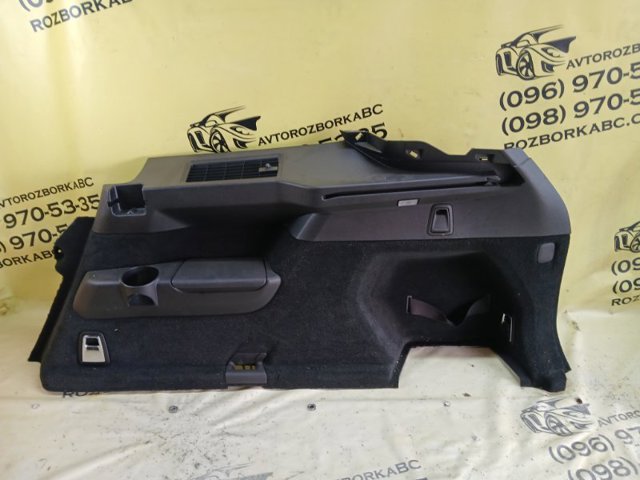 Облицовка багажного отсека, правая 39825780 VOLVO
