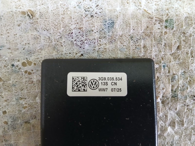 3G9035534 VAG Антенна GPS купить в Житомир
