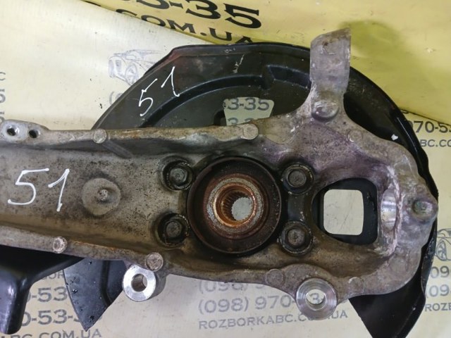 NISSAN 400144GA0A Цапфа передняя правая в наличии Чернигов