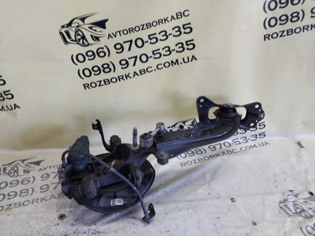 Цапфа левая 4230576030 TOYOTA