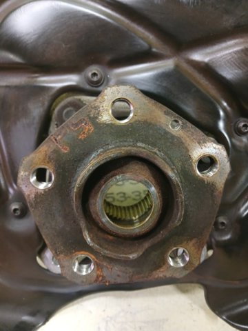 4M0505432AF Цапфа задняя правая купить Тернополь