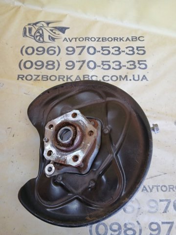 VAG 4M0505432Q Цапфа задняя правая в наличии Каменское