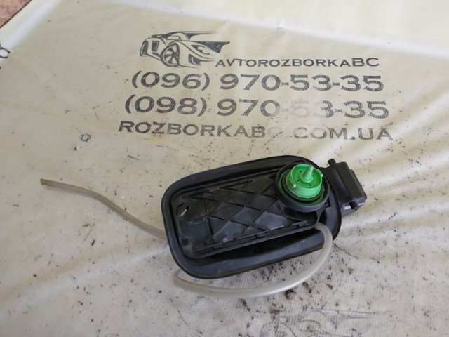 Заливная горловина бензобака 4M0809906D VAG